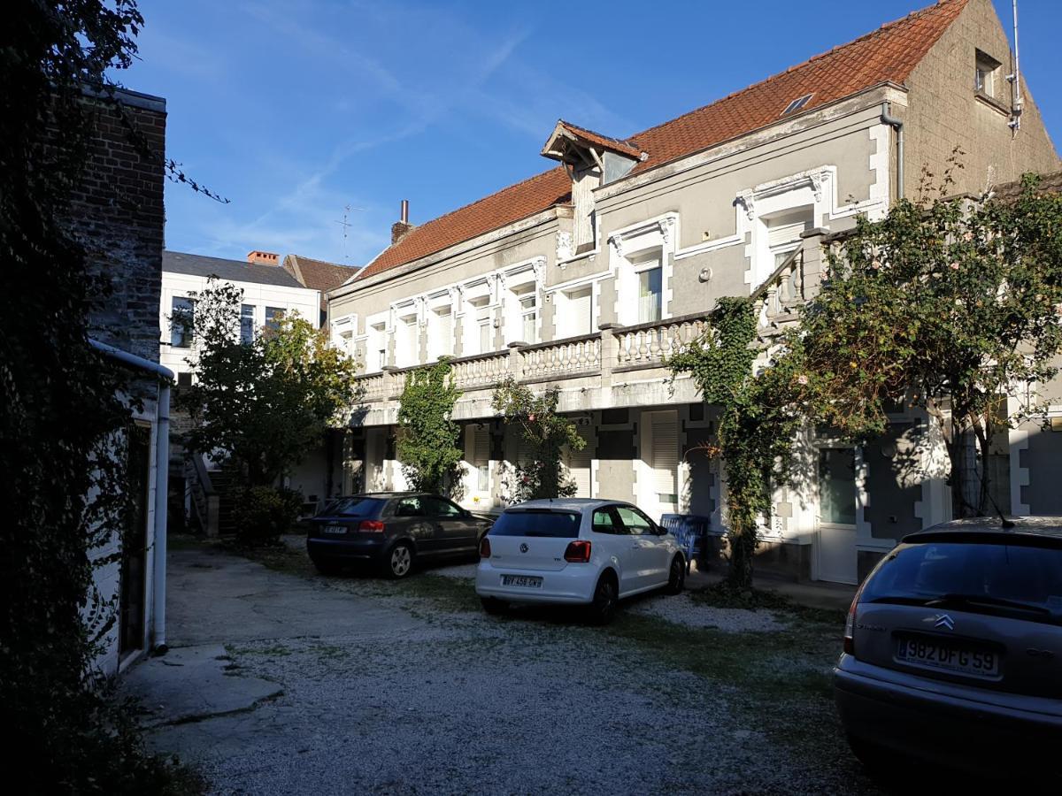 Au Relais Des Thermes Saint-Amand-les-Eaux Exterior foto